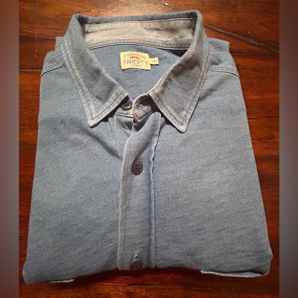 Faherty Sunwashed Indigo Dyed Mens Size Large Button Up Double Pocket Shirt